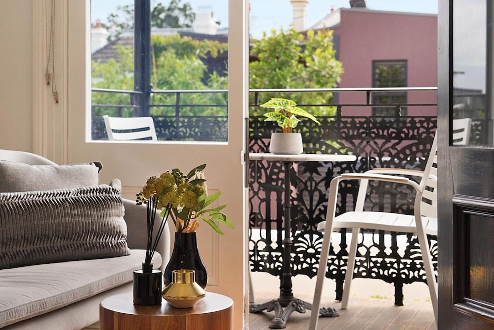 Cozy Studio With Balcony in Unbeatable Location - Tap to explore photos