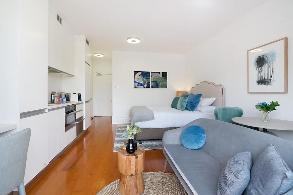 Cozy Studio With Balcony in Unbeatable Location - Tap to explore photos