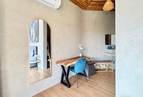 Villa Cefloralie - A Tranquil Retreat in Koh Samui - Tap to explore photos