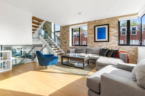 Stylishly Designed 4 Bedroom Home - Tap to explore photos