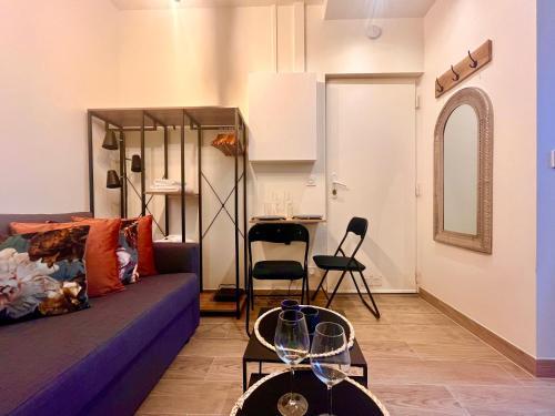 Fully equipped Studio - 4 mins from the metro - Tap to explore photos