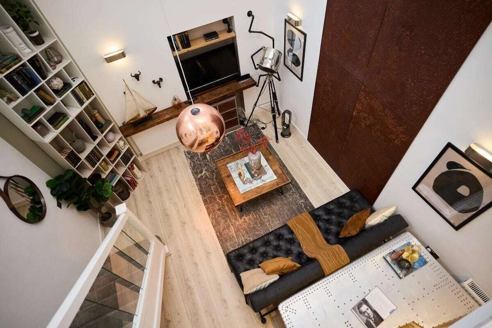 The Shadwell Place - Modern 1bdr Flat - Tap to explore photos
