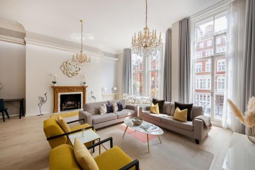 Presidential Residence with 14ft High Ceilings & Private Elevator - Tap to explore photos