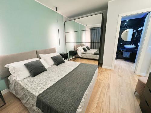 HOLIDAYS HOMES ROME GOLF Appartamenti Marco Simone AeB