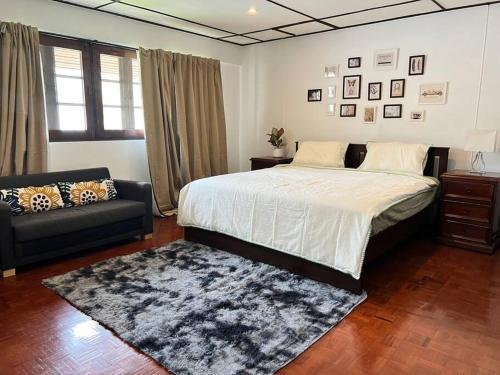 5BR House BTSNana Nanaplaza City center MBK Center world - Tap to explore photos