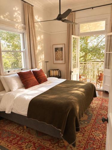 Light filled terrace flat with verandah