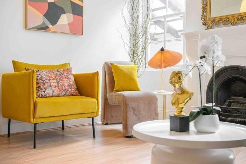 Victorian Dream Terrace CBD - Tap to explore photos