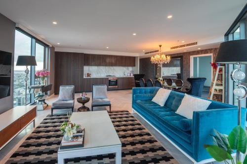 Premium Luxury Sub-Penthouse - Tap to explore photos