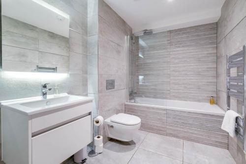 The Concord Modern 1 Bedroom Apartments - Tap to explore photos