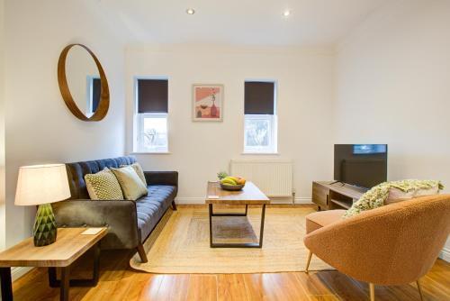 Beautiful Two Bedroom Apartment with Free Parking! - Tap to explore photos
