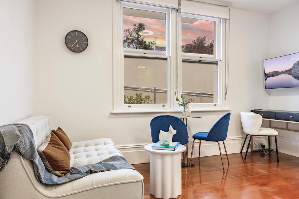 Stylish Studio Near the City Centre - Tap to explore photos