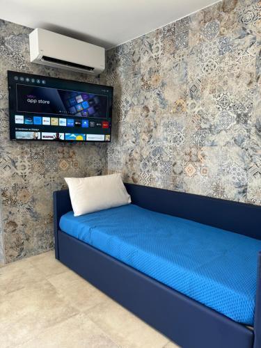 Edo House Anzio - Beachfront - Fronte Mare - Affittacamere - Private Parking - Tap to explore photos