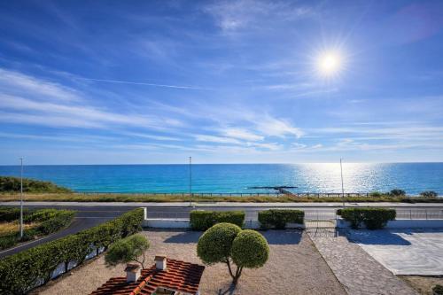 Edo House Anzio - Beachfront - Fronte Mare - Affittacamere - Private Parking