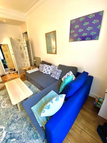 Near Paris, charming quiet sunny 2 rooms - Tap to explore photos