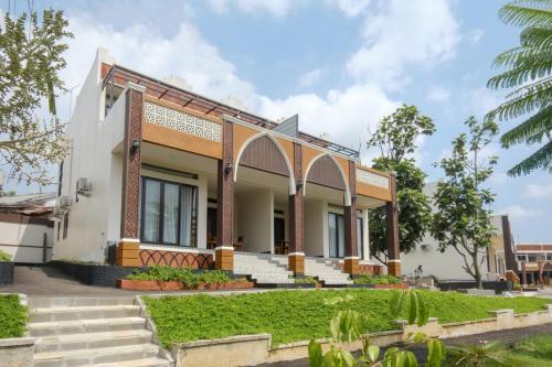 Salma Syariah by TwoSpaces, Bogor - Tap to explore photos