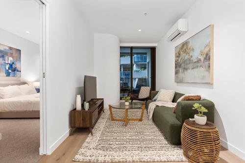 Stylish & Modern Apt in West Side Place w Balcony - Tap to explore photos