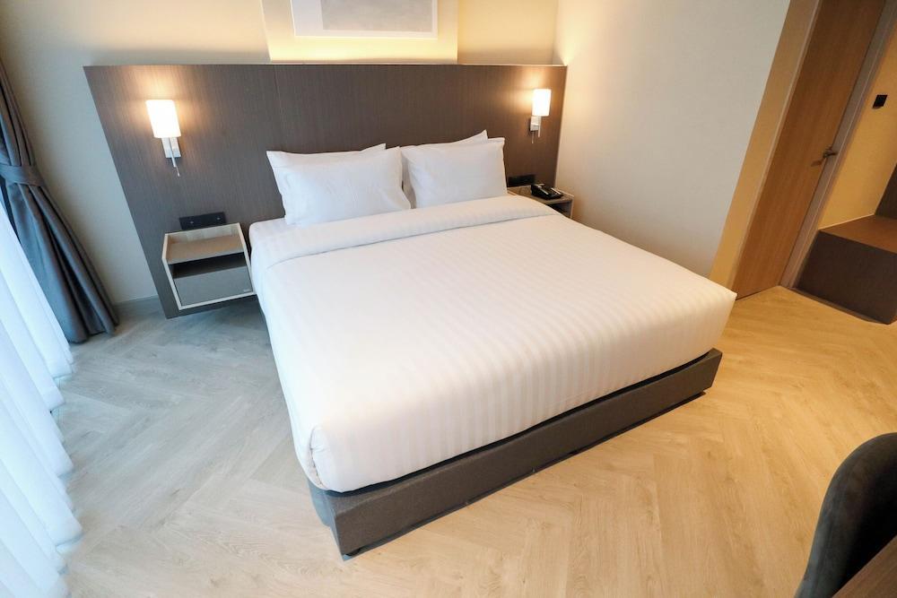 The One Cozy Living Room Type - Superior Double Room, City View