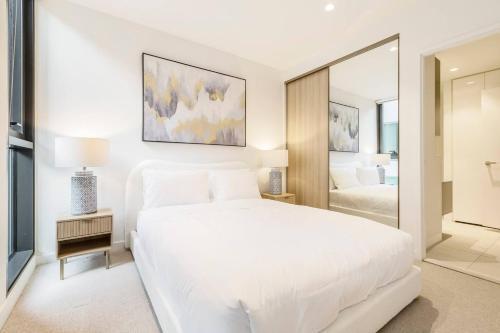 Effortless MinimalismCentral Southbank Apt Park