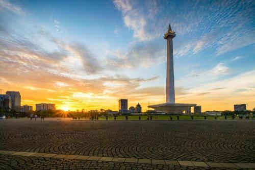 Hotel Senen Indah Syariah - Tap to explore photos