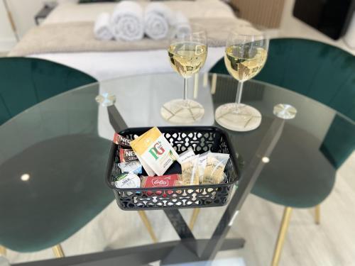 Luxury Garden Suite in Dagenham - Free Parking - Tap to explore photos