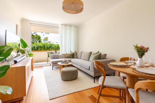 Stylish and perfectly located Bondi Beach hideaway - Tap to explore photos