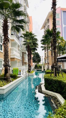 The Smurfs蓝精灵水系泳池公寓