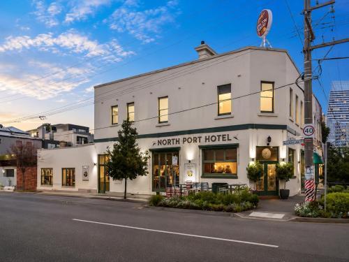Heritage-Style Boutique Hotel, Port Melbourne Room Type - Apartment