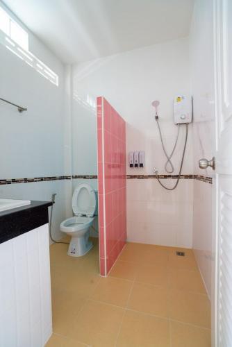 Puean Chang Resort Phuket - Tap to explore photos