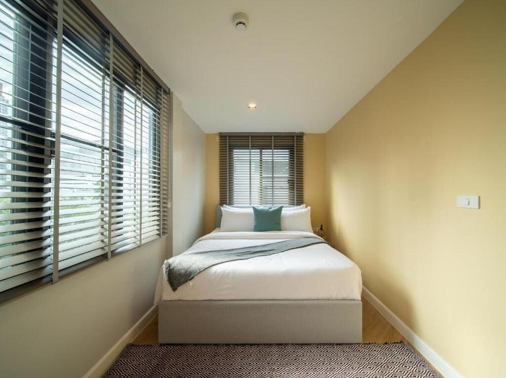 Triple Four Bangkok Room Type - One-Bedroom Apartment with Balcony