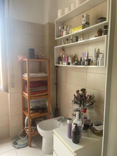 twinsb - Tap to explore photos