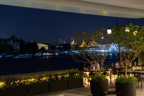 Mowa Bangkok - Tap to explore photos