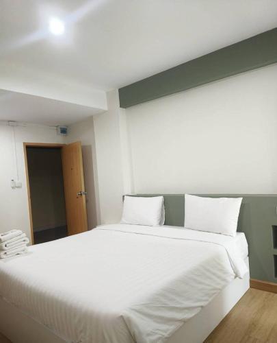 PKK hotel Residence - Tap to explore photos
