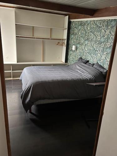 Very Quiet and Cosy Big Apartment - Tap to explore photos