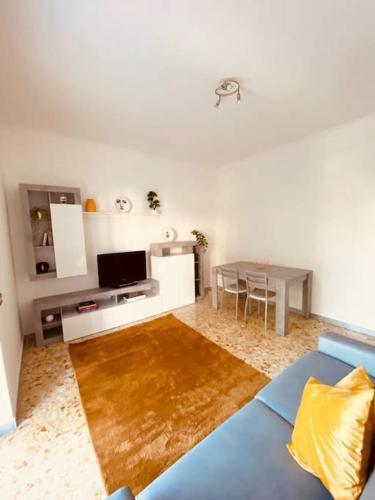 Charming & Quiet with Private Deck next to Metro - Tap to explore photos