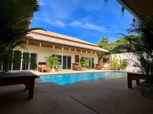 S&D Rawai Boutique Resort - Tap to explore photos