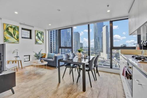 'Habitat' - Premium Southbank Apt with a View