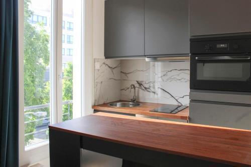 Practical and pleasant 20 m studio - Tap to explore photos