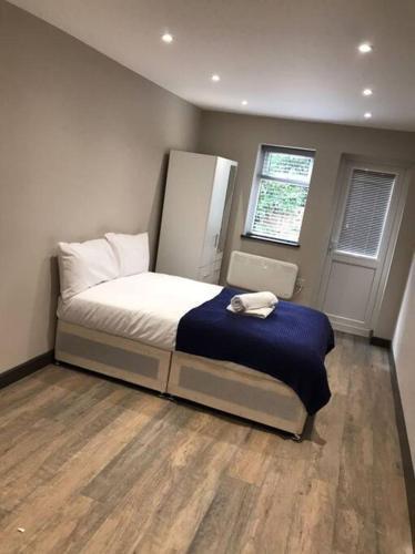 Bedfont House - Tap to explore photos