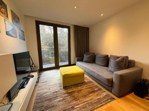 Stylish & Modern 1BD Flat - Chancery Lane! - Tap to explore photos