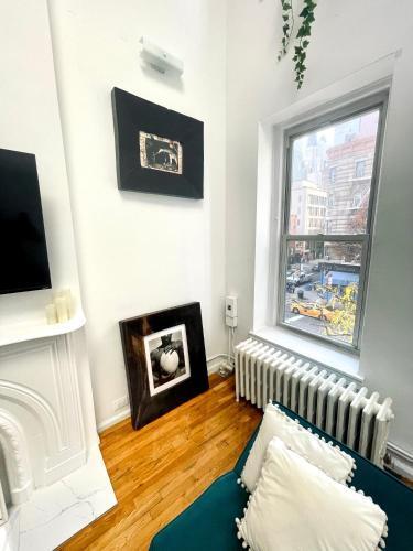 Gorgeous Extra Spacious Duplex Penthouse - Tap to explore photos