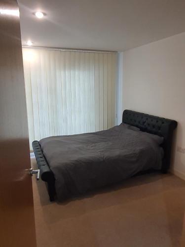 Cozy London Apartment great for Professionals - Tap to explore photos
