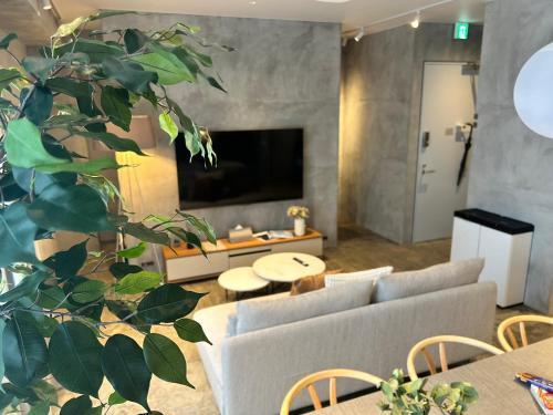 Hotel Ten Tamachi - Tap to explore photos