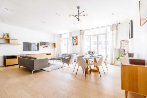 Magnificent apartment - 3BR-6P - Europe - Tap to explore photos
