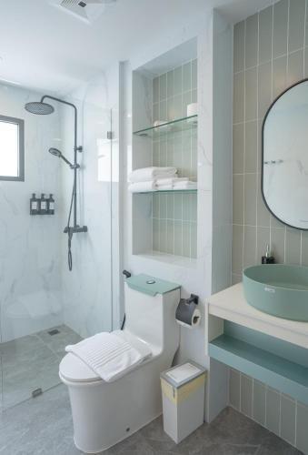 Three One East Room Type - Suite