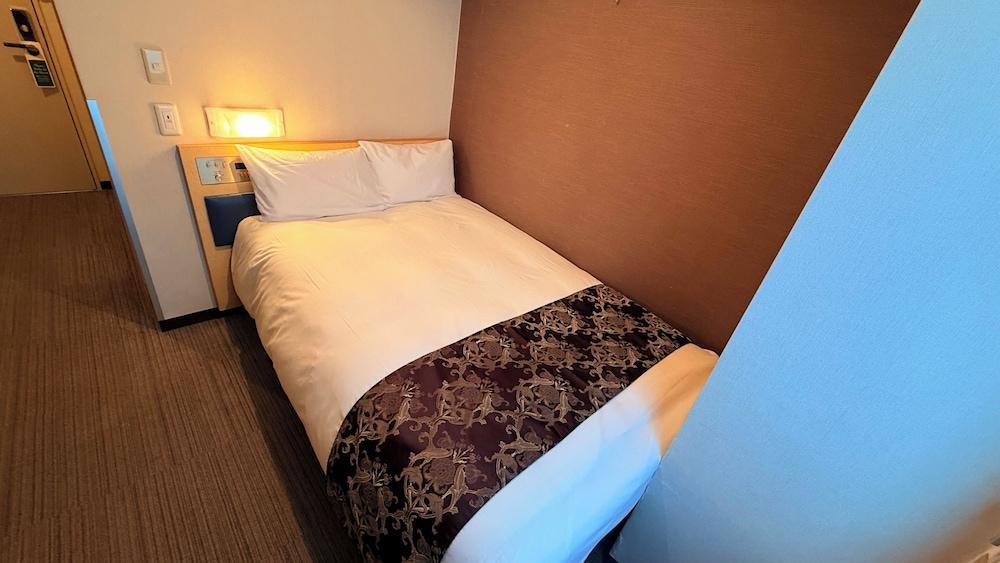 HOTEL SUAVE SHIBUYA Room Type - Economy Double Room, 1 Large Twin Bed, Non Smoking, Private Bathroom
