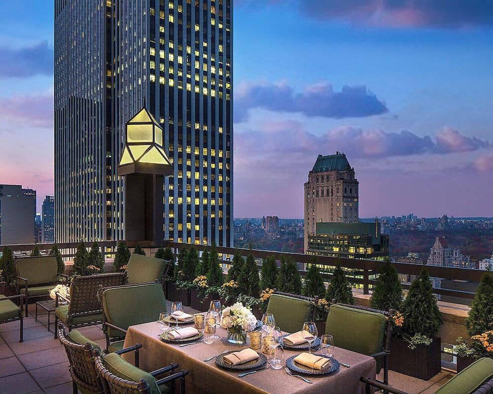Four Seasons Hotel New York Room Type - Central Park Suite King with Terrace