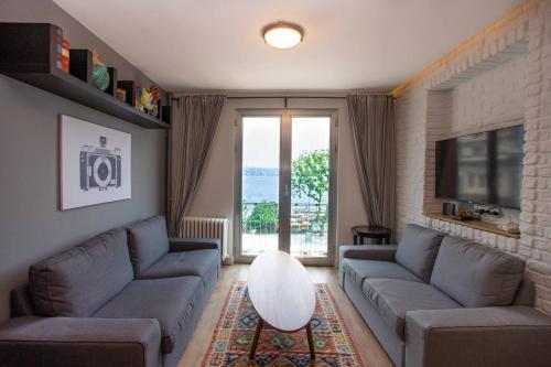 Bosphorus View Apartments Beyoğlu - Tap to explore photos