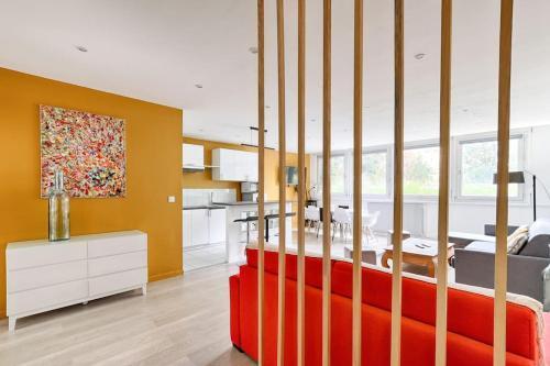 Beaugrenelle Tour Eiffel II Cosy Apartment 2BR - Tap to explore photos