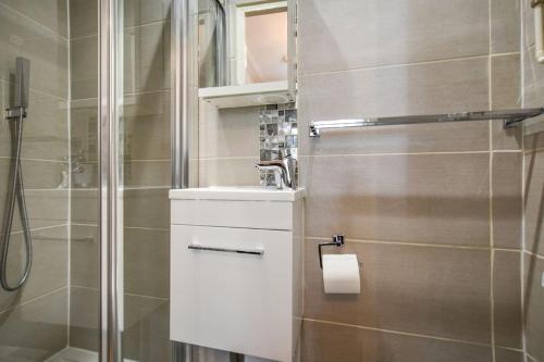 Comfy Studio Flat - Camden-Kings Cross-Zone 1 - Tap to explore photos