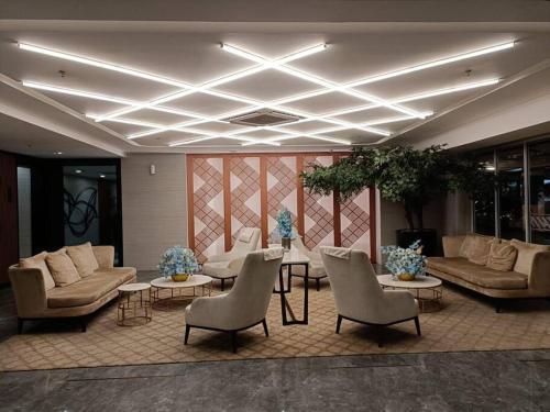 Classic Studio Puri Mansion Apartment Kembangan - Tap to explore photos